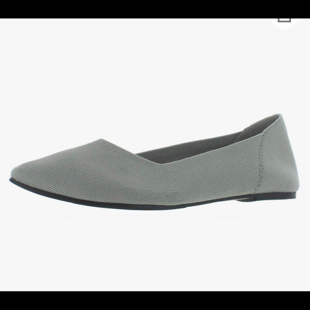 NWOT - MIA Kerri Flat - Size 8